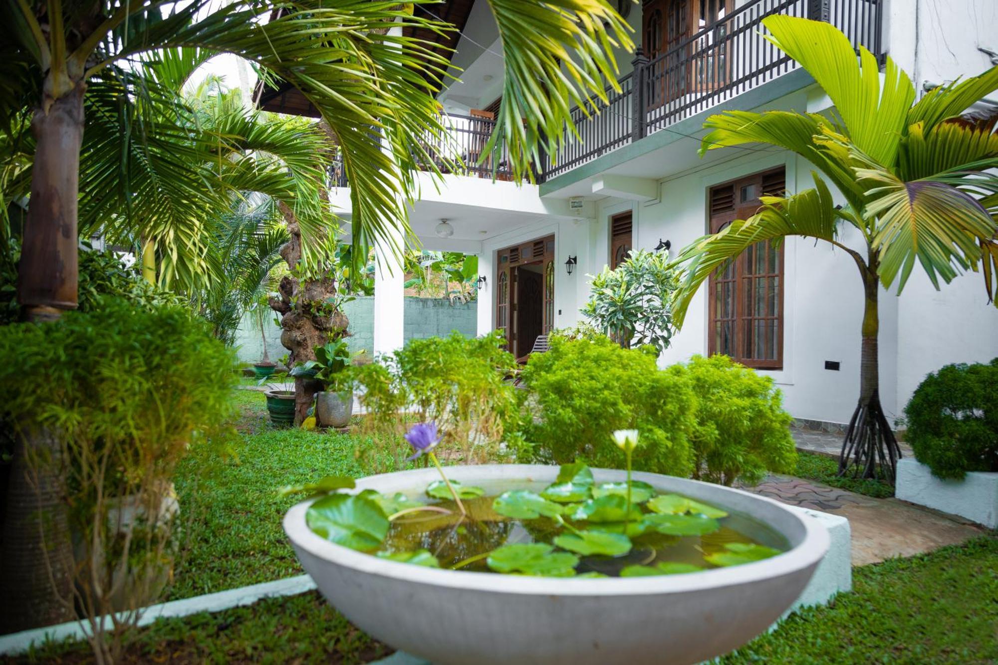 Marathona Tourist Resort - Anuradhapura Kültér fotó